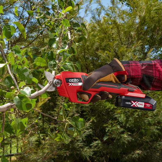 Ozito PXC 18V Cordless Pruning Secateurs - 2.5Ah Kit - 25mm Cutting Capacity – view 2