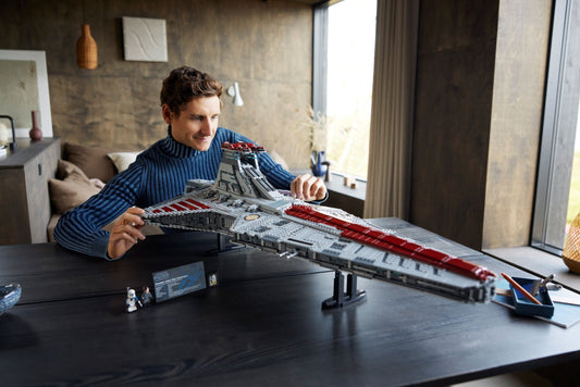 LEGO 75367 Venator-Class Republic Attack Cruiser – Ultimate Star Wars Starship – view 2 - Auzzistore