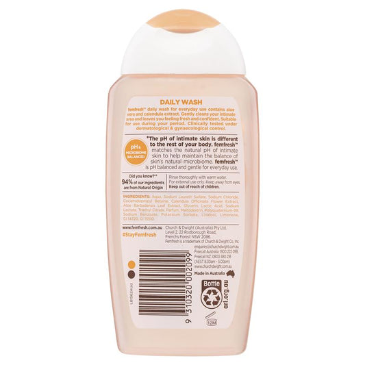 femfresh Daily Wash 250ml pH-Balanced Soap-Free, Aloe & Calendula – view 2