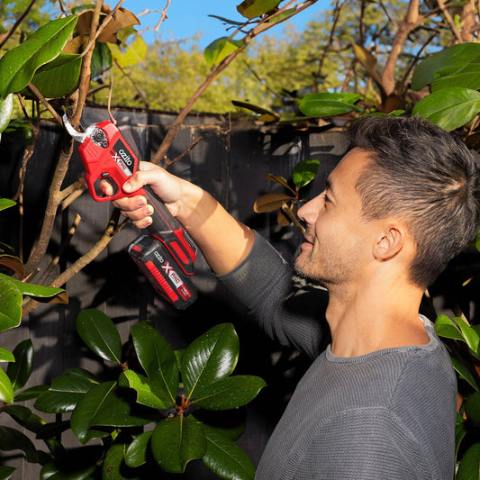 Ozito PXC 18V Brushless Pruning Secateurs - 28mm Cutting Capacity - Skin Only – view 2