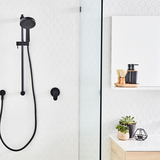Methven Black Krome Rail Shower - 3 Function - ABS Brass - Voluminous – view 2