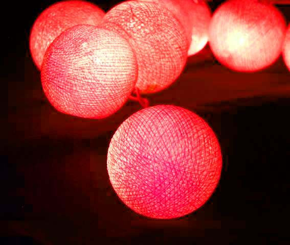 1 Set of 20 LED Red 5cm Cotton Ball Battery Powered String Lights Christmas Gift Home Wedding Party Bedroom Decoration Outdoor Indoor Table Centrepiece | Auzzi Store