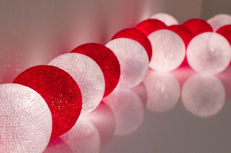 1 Set of 20 LED Red White 5cm Cotton Ball Battery String Lights Christmas Gift Home Wedding Party Bedroom Decoration Outdoor Indoor Table Centrepiece | Auzzi Store