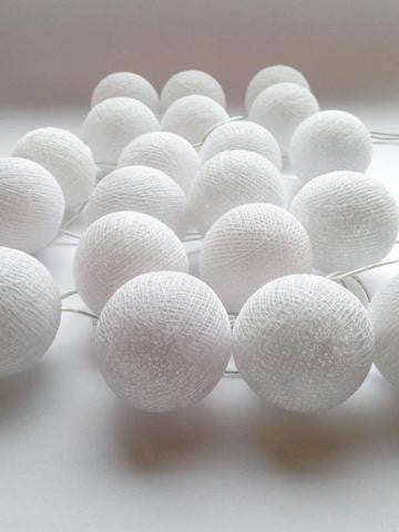 1 Set of 20 LED White 5cm Cotton Ball Battery Powered String Lights Christmas Gift Home Wedding Party Bedroom Decoration Outdoor Indoor Table Centrepiece | Auzzi Store