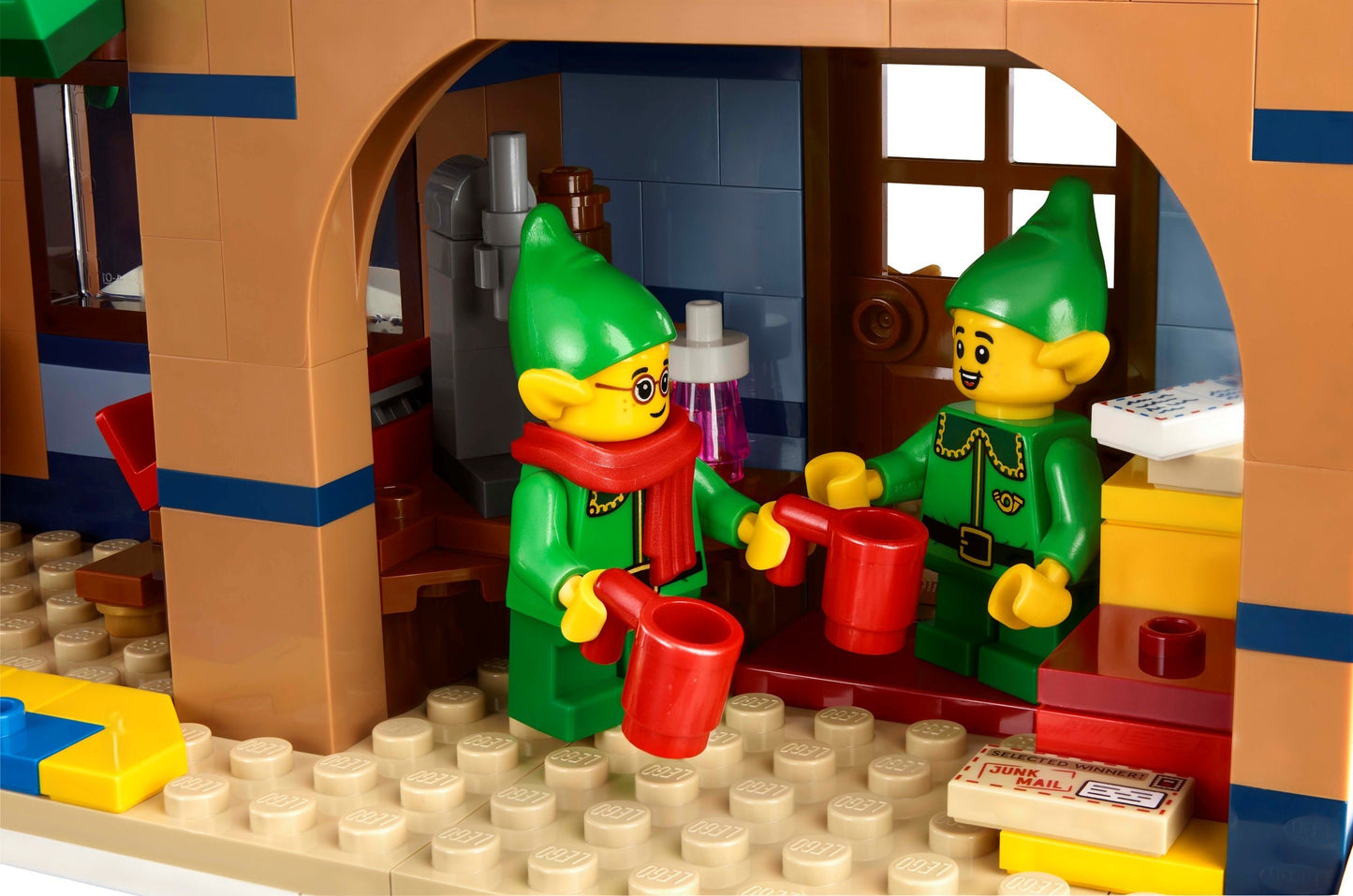 LEGO Icons 10339 Santa's Post Office