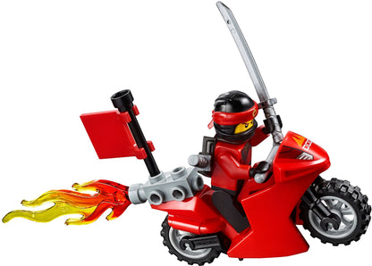LEGO 10739 NINJAGO Shark Attack: Kai & Lloyd vs. Great White