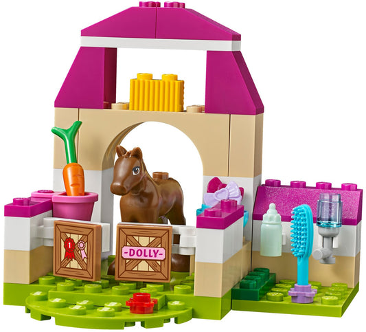 LEGO 10746 Mia's Farm Suitcase Playset with Animals – view 2 - Auzzistore