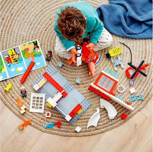 LEGO 10970 DUPLO Rescue Fire Station & Helicopter – view 2 - Auzzistore