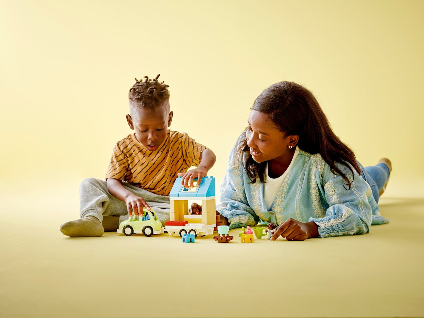 LEGO Duplo Town Family House on Wheels 10985
