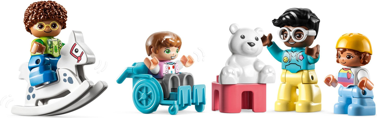 LEGO DUPLO 10992 Life at the Daycare Centre
