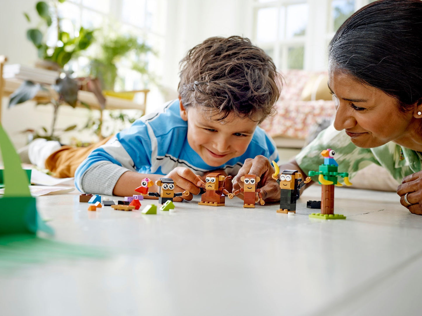 LEGO Classic Creative Monkeys, Birds, and Bananas 11031