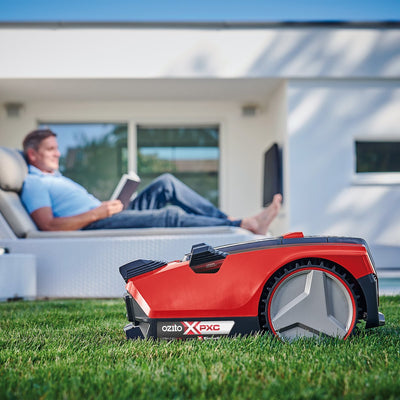 Ozito PXC 18V Brushless FREELEXO CAM Robot Lawn Mower 4.0Ah Kit - 500m²
