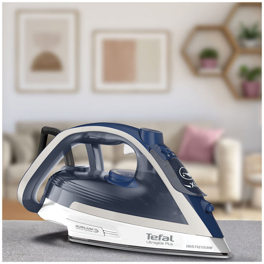 Tefal Ultraglide Plus Steam Iron FV5840 – view 2