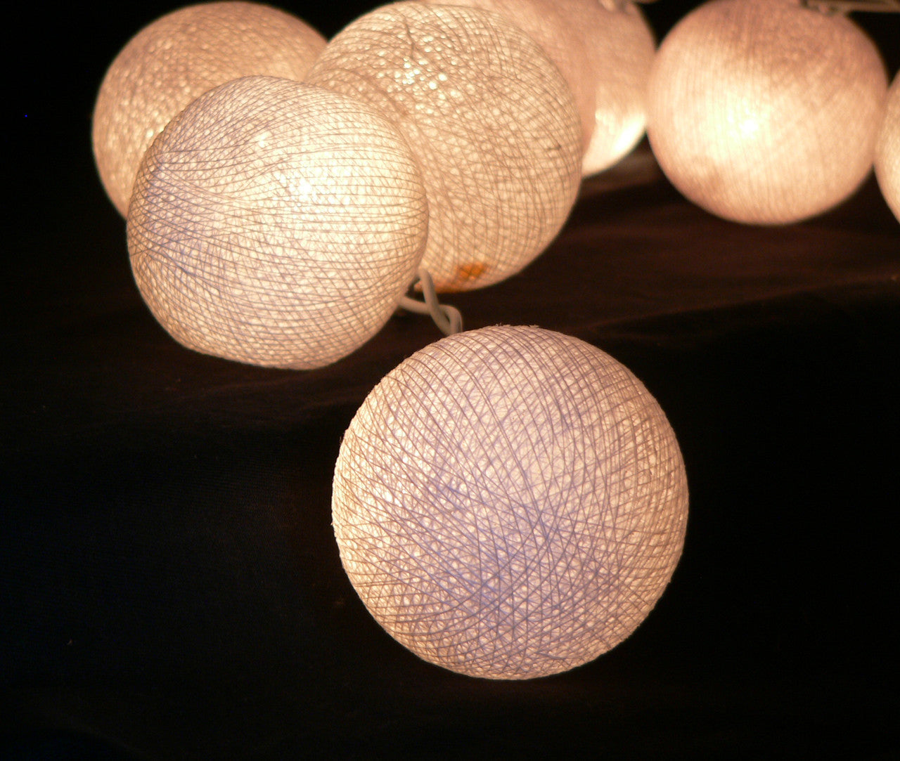 20 White 5cm Ball battery string LED - wedding party home event decoration | Auzzi Store