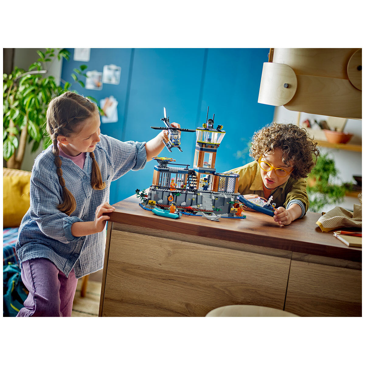 LEGO City Police Prison Island 60419