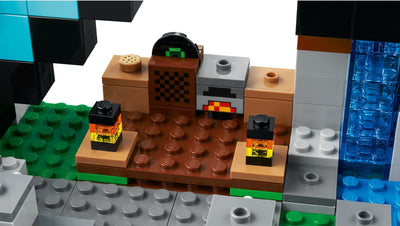 LEGO Minecraft Series 21244 The Sword Outpost