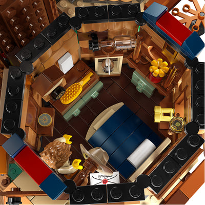 LEGO 21318 Tree House: Buildable Playset with Family Minifigures
