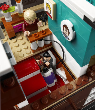 LEGO 21330 Home Alone House - Festive Display Set