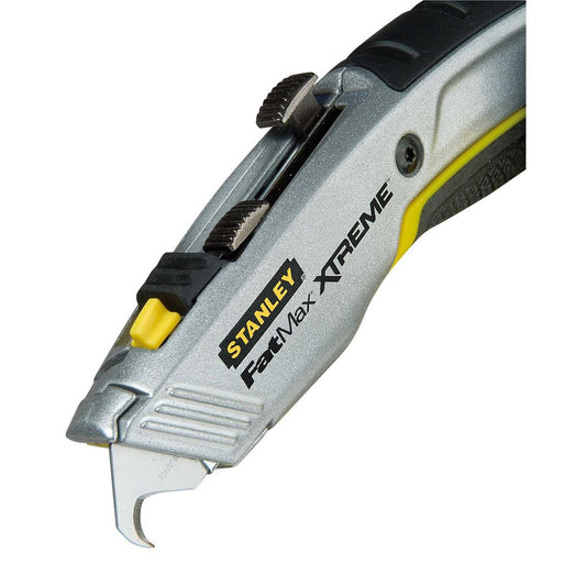Stanley Fatmax Xtreme Retractable Knife 10-789 - Twin Blade - 11 Blade Capacity - Rubber Grip - 88mm x 25mm x 232mm – view 2 - Auzzistore