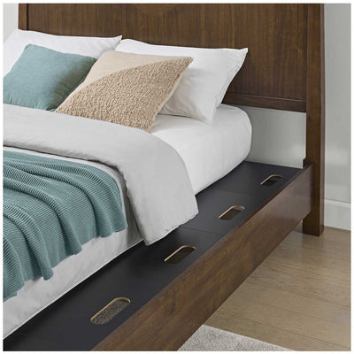 Universal Broadmoore Powell Queen Bed Saddle Brown Rubberwood M23113210