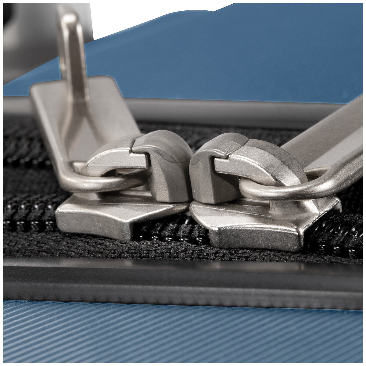 Ricardo Beverly Hills Vista Point Luggage Set 2 Piece Blue