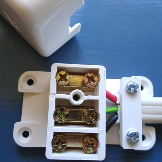 Deta Small Junction Box - 42mm x 25mm x 73mm - Polycarbonate - 3 Terminal – view 2 - Auzzistore