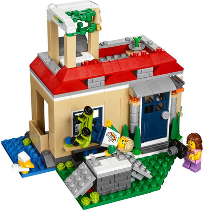 LEGO Creator Series Modular Poolside Holiday 31067 Building Kit