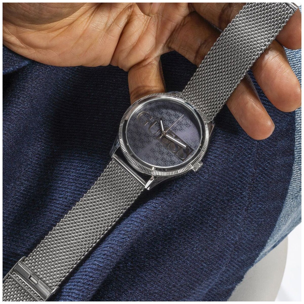 GUESS Reputation Black Logo Mesh Men's Watch GW0710G1