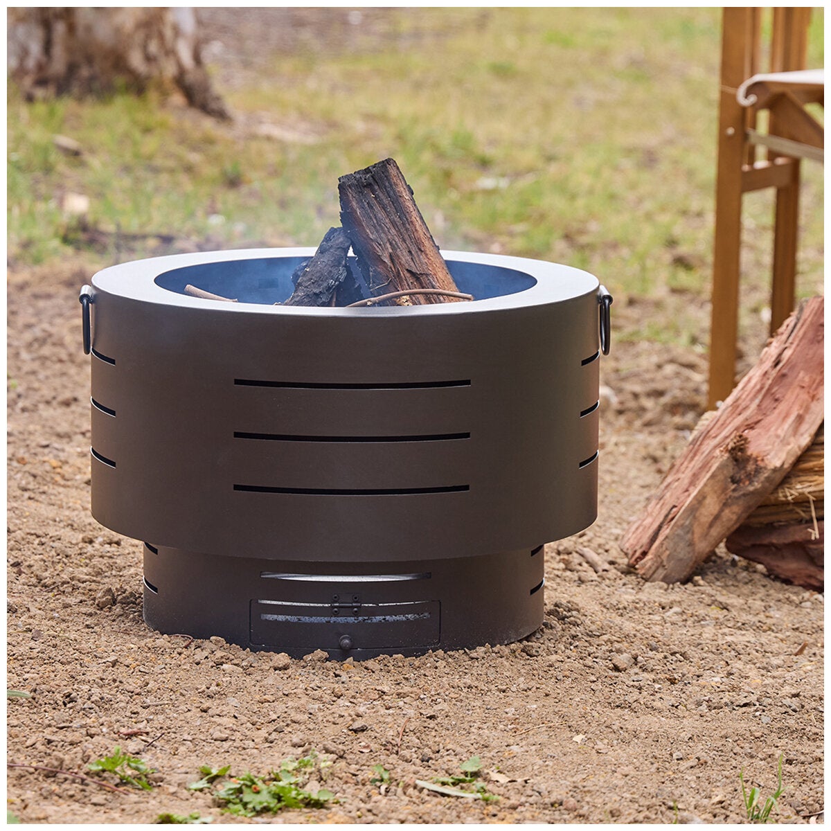 Glow Dante Low Smoke Fire Pit Powder Coated Steel Carry Bag and Poker
