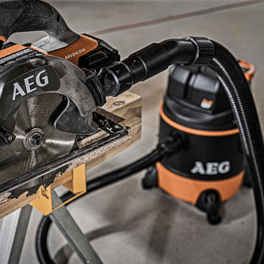 AEG Dual 18V Wet and Dry Dust Extractor 20L - Skin Only - 4.9kg – view 2 - Auzzistore