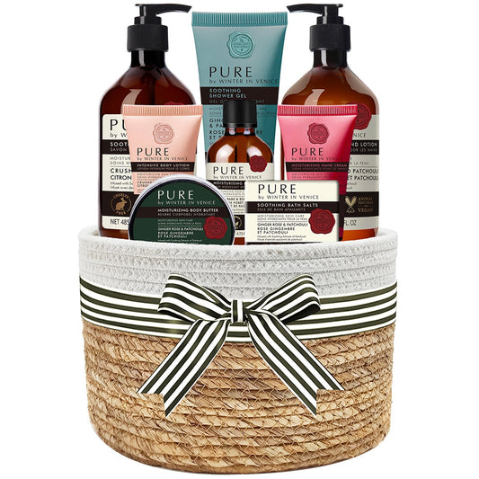 Winter in Venice 8 Piece Bath & Beauty Gift Set - 485ml Hand Wash & Lotion, Bubble Bath, Body Butter, Bath Salts