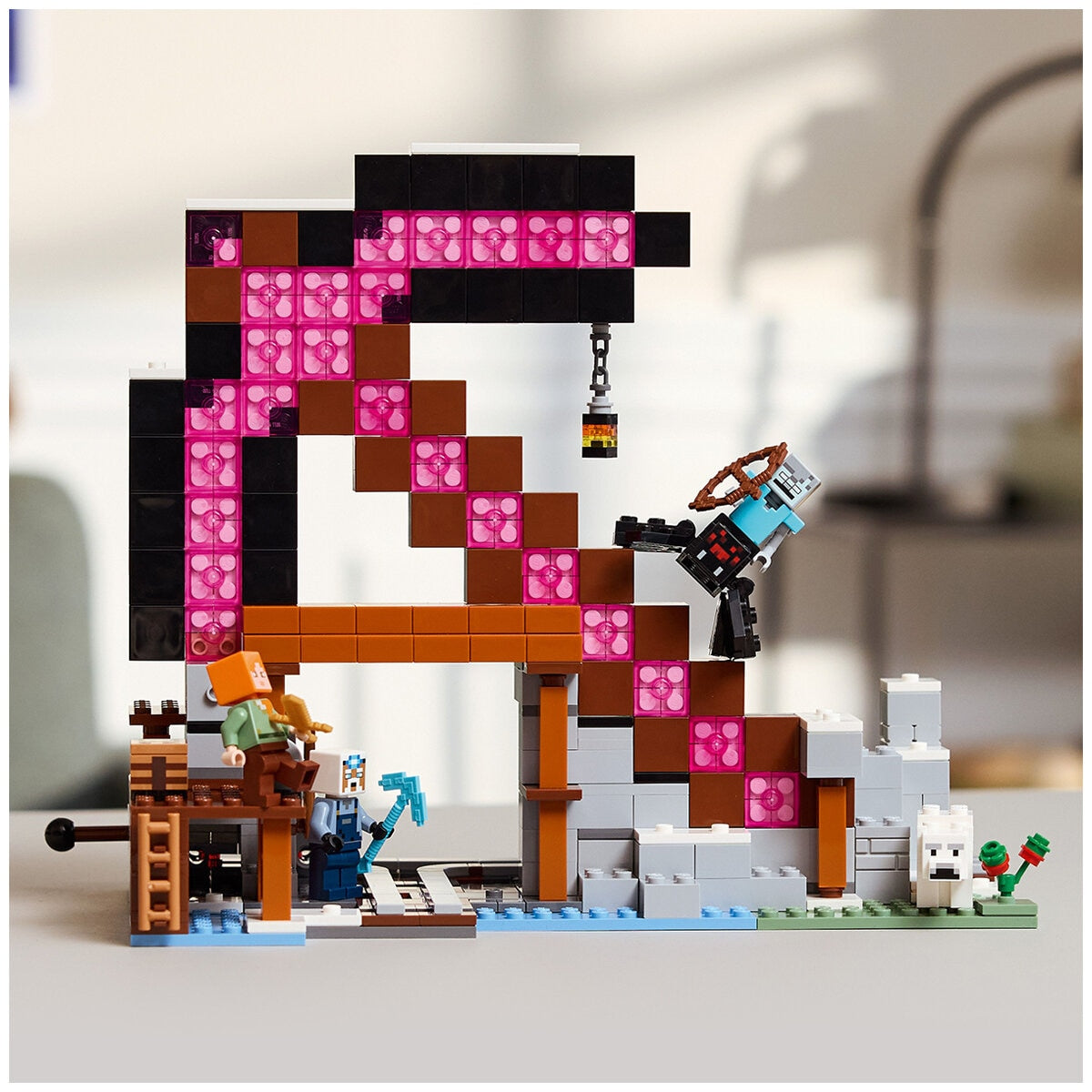 LEGO Minecraft The Pickaxe Mine 21277 Set with Minifigures & Minecart, 530 Pieces, Ages 8+