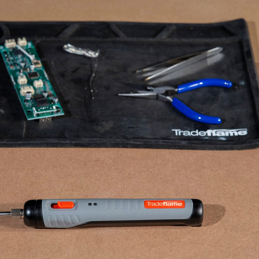 Tradeflame Rechargeable Soldering Iron - 12W - Li-ion - Cordless – view 2 - Auzzistore