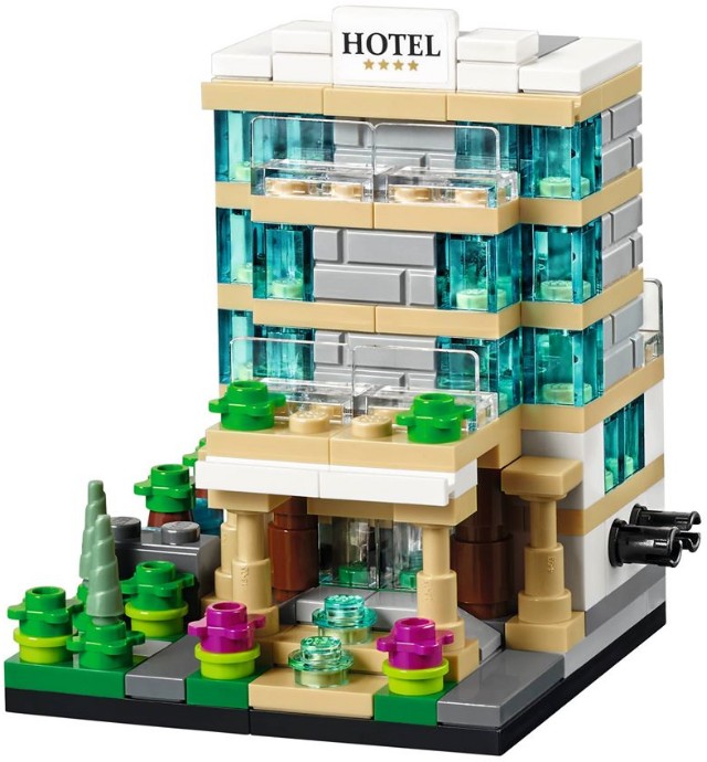 LEGO 40141 Bricktober Hotel | Exclusive Minifigures & Accessories
