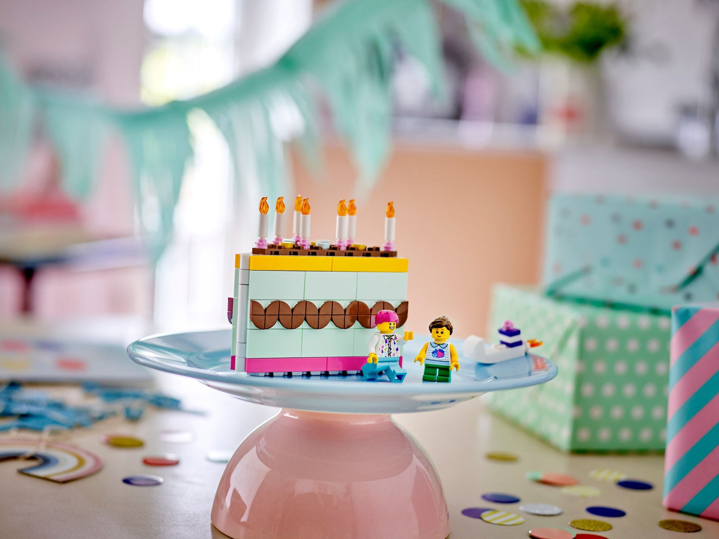 LEGO 40641 Birthday Cake – Celebration Display Model