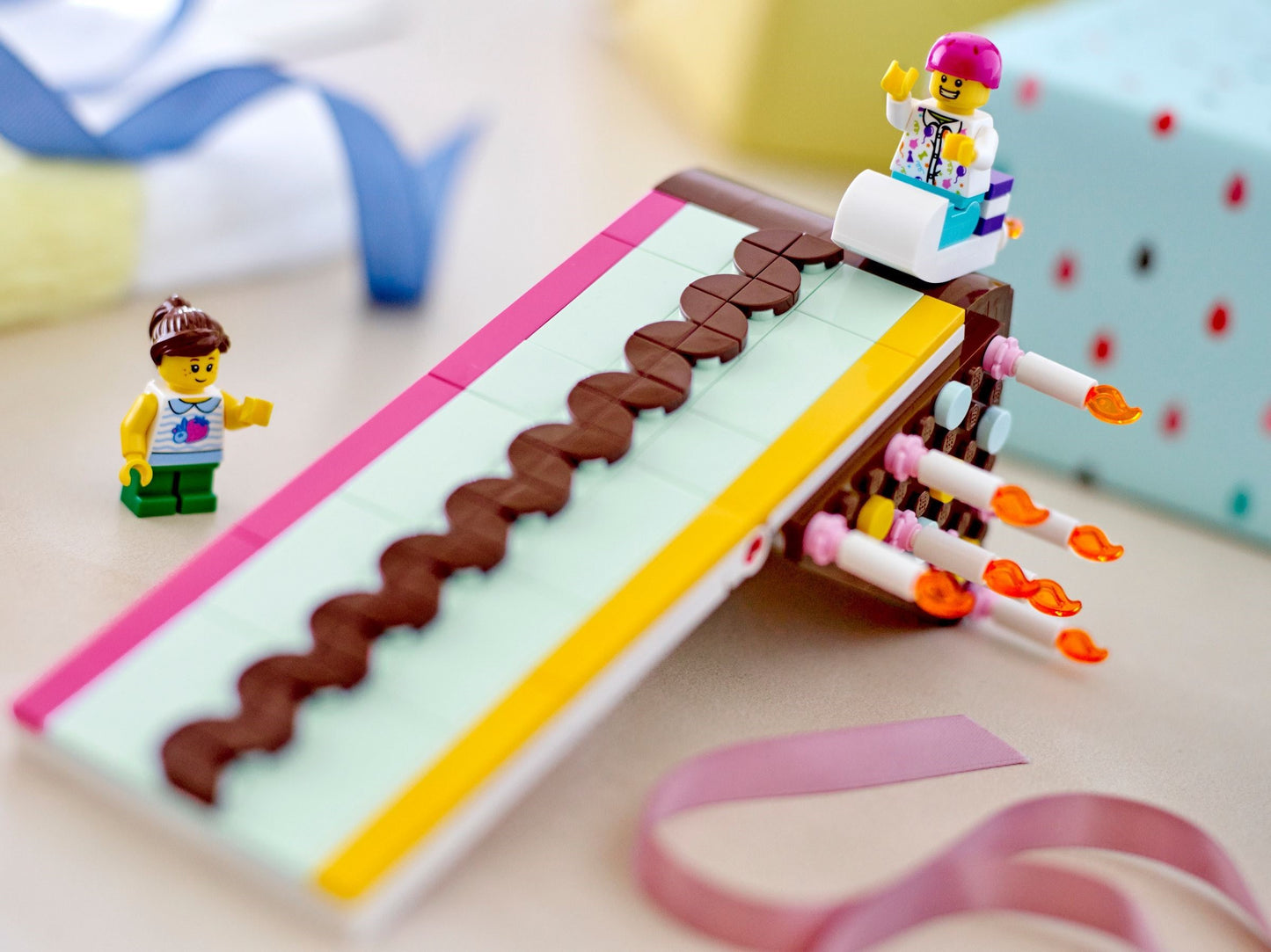 LEGO 40641 Birthday Cake – Celebration Display Model