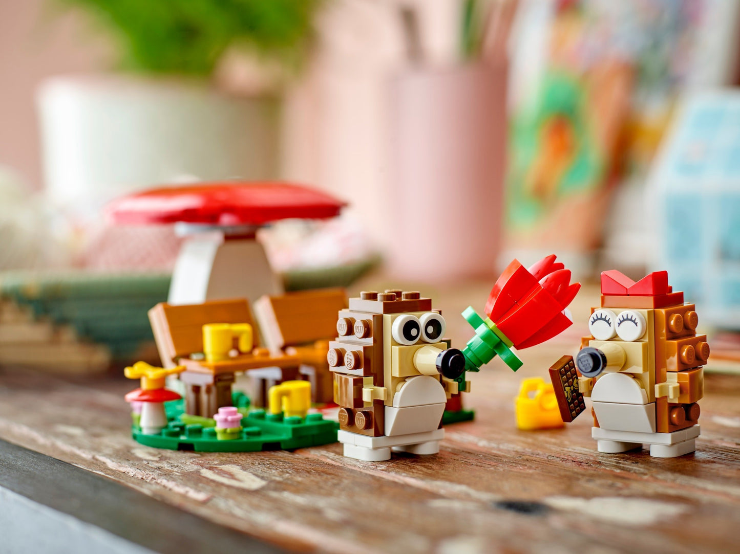 LEGO Seasonal Hedgehog Picnic Date 40711 - Perfect Valentine Gift