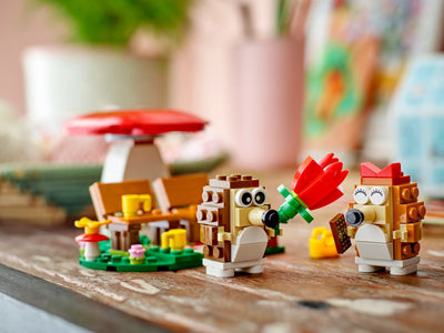 LEGO Seasonal Hedgehog Picnic Date 40711 - Perfect Valentine Gift