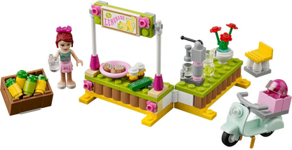 LEGO 41027 Mia's Lemonade Stand: Scooter, Cookies & Fun!