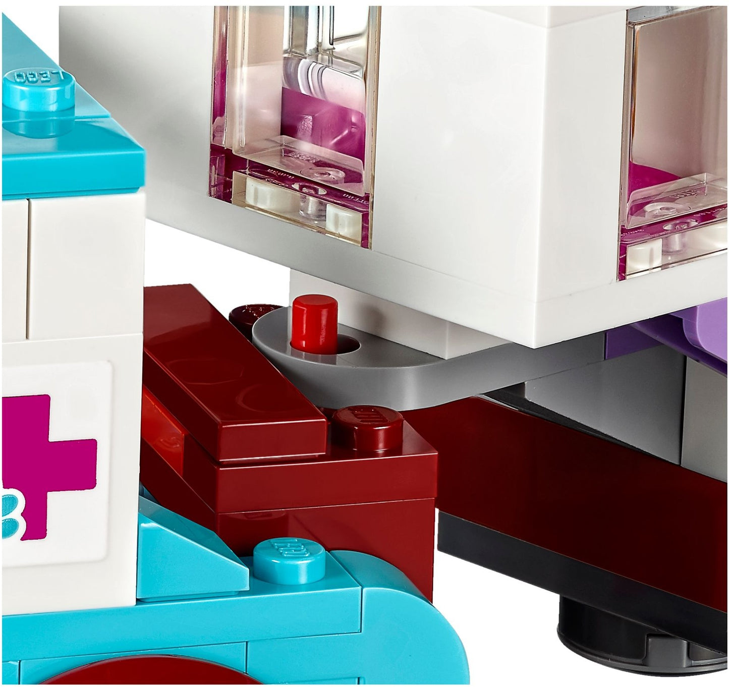 LEGO 41125 Horse Vet Trailer: Rescue & Care for Injured Ponies