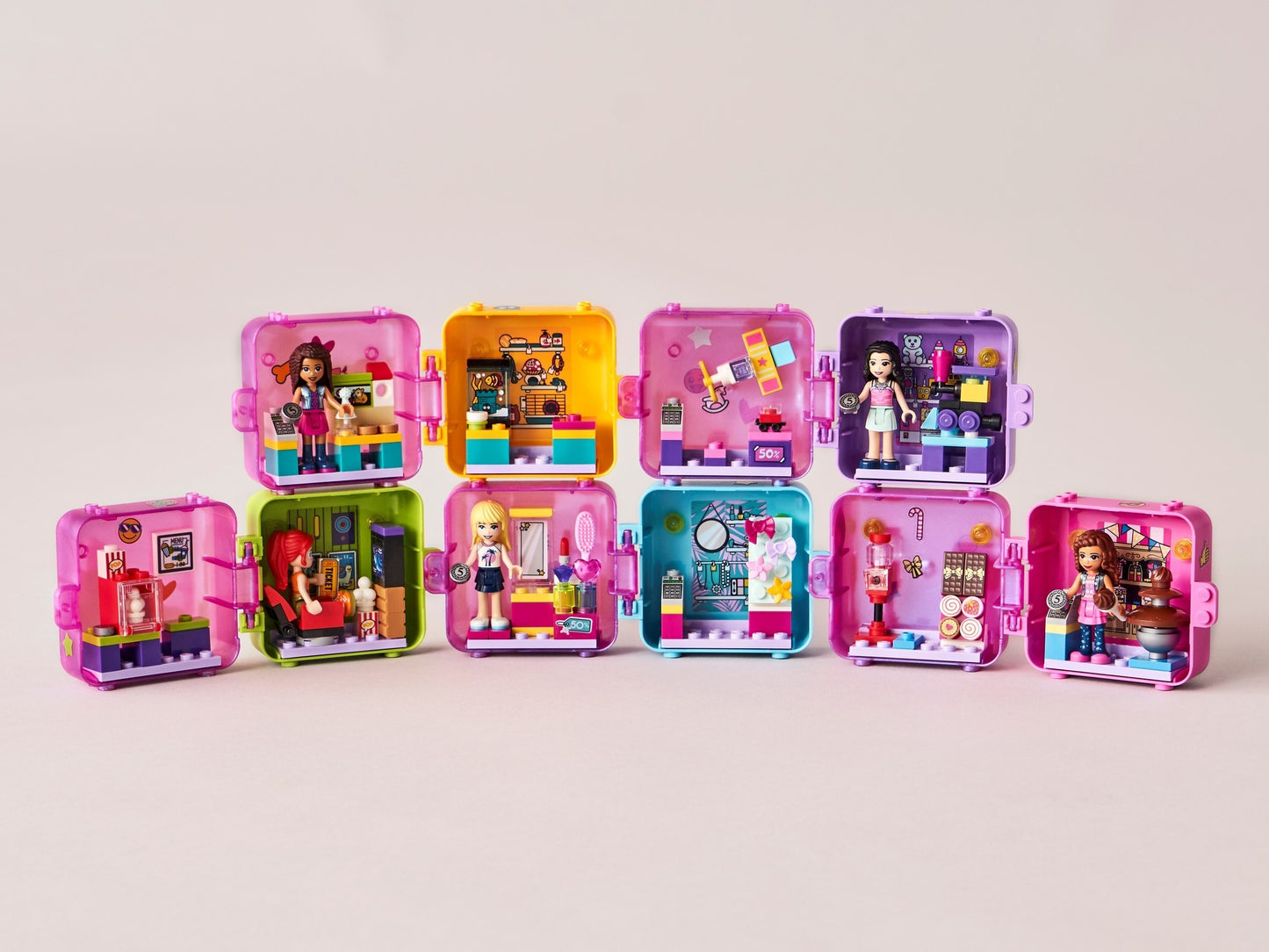 LEGO 41406 Stephanie's Shopping Play Cube: Portable Mini Doll Beauty Shop