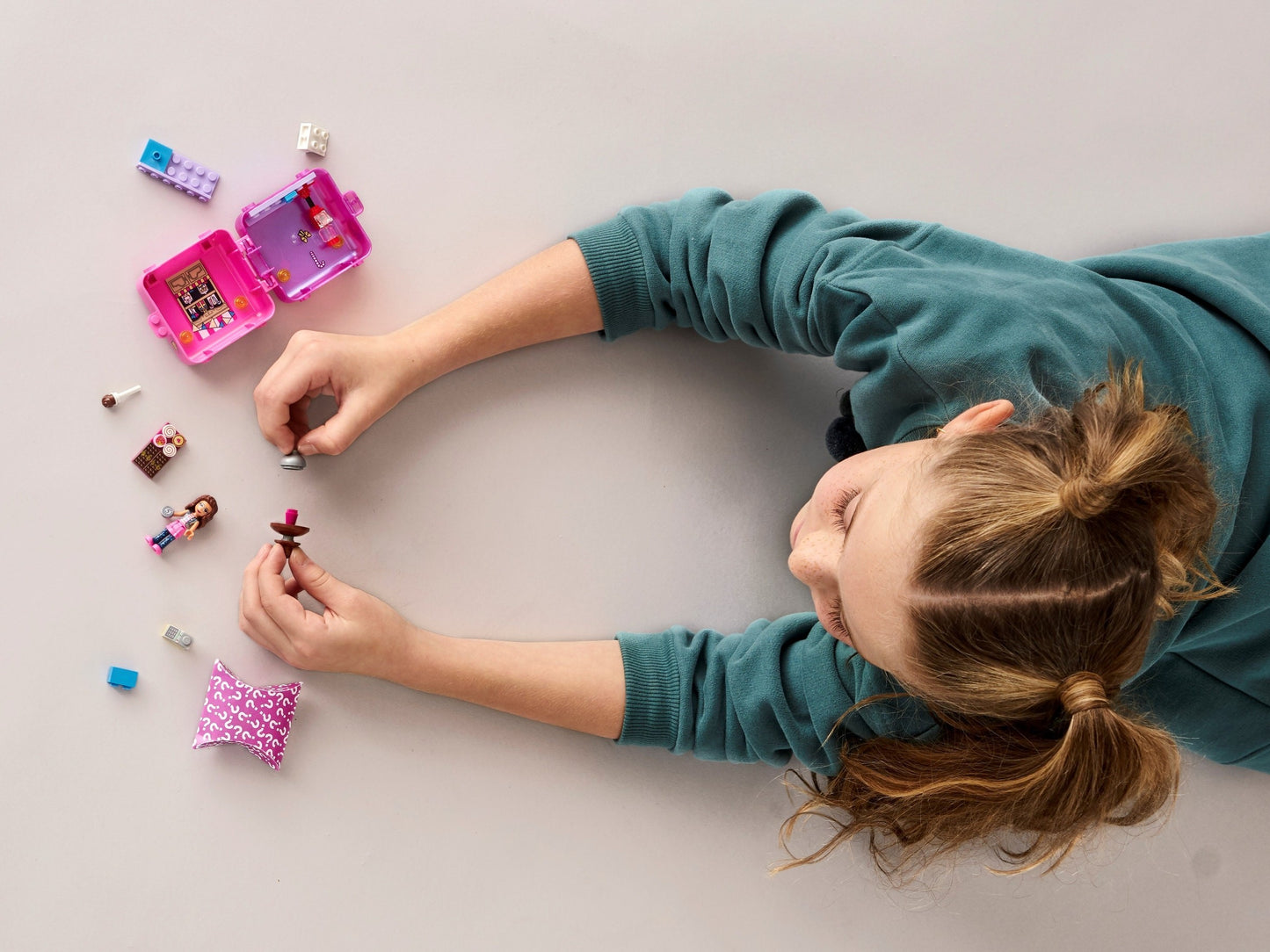LEGO 41407 Olivia's Shopping Play Cube: Mini Candy Store Fun!