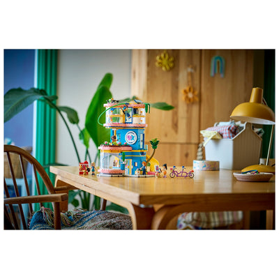 LEGO Friends Heartlake City Club House 42689 794-Piece Set