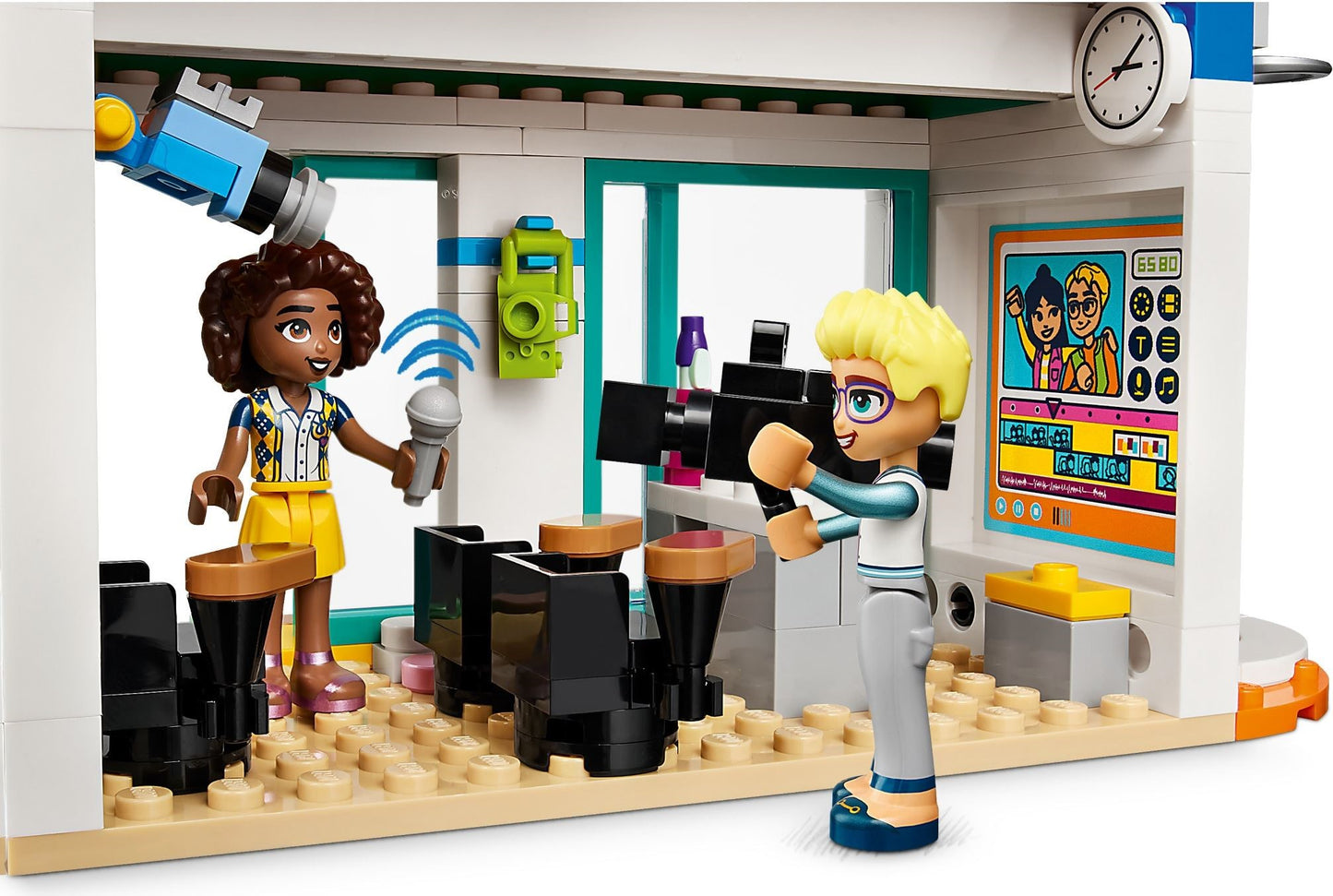 LEGO Friends Series 41731 Heartlake International School- Auzzi Store