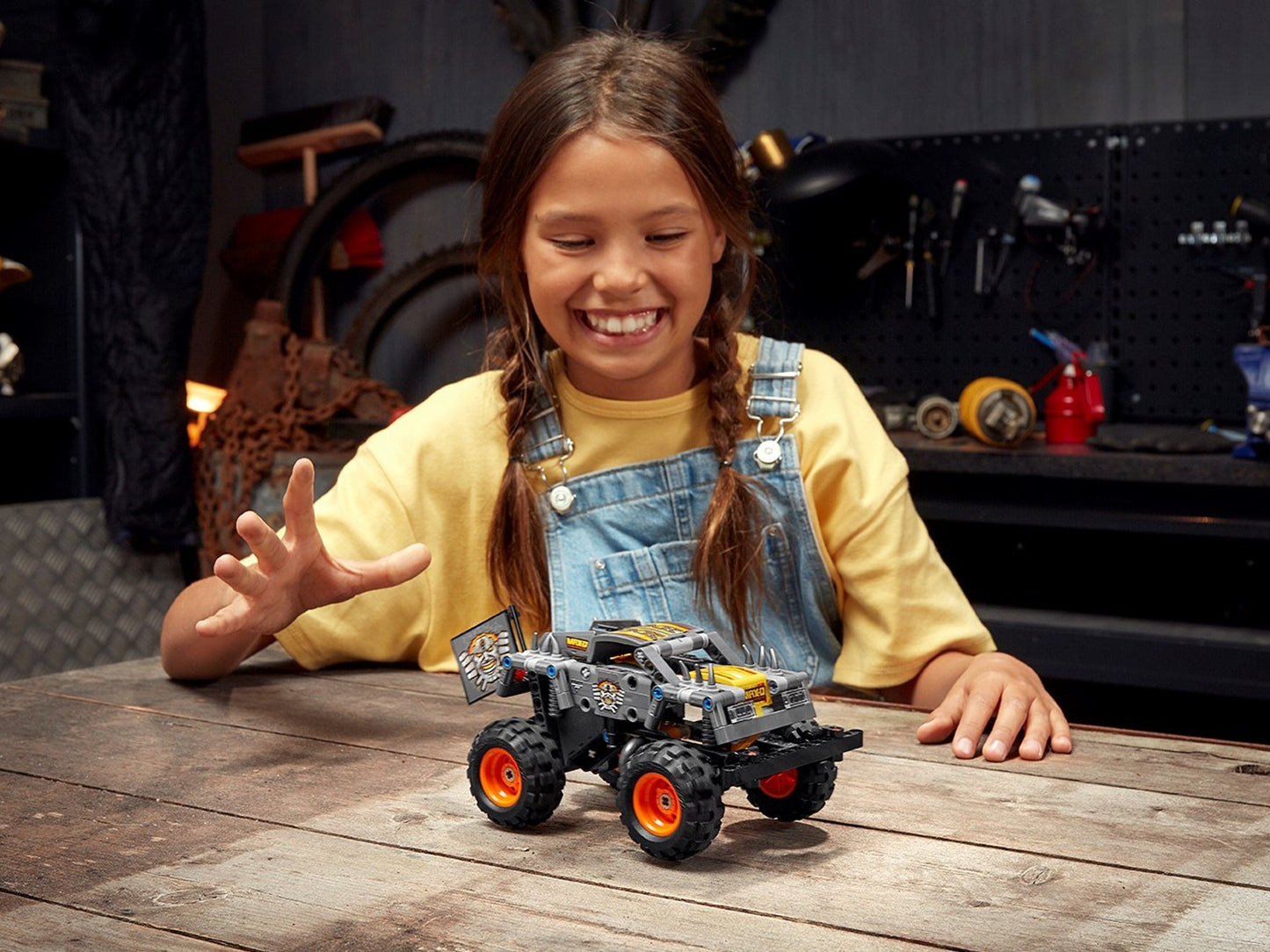 LEGO 42119 Technic Monster Jam Max-D Pull-Back Truck 2-in-1