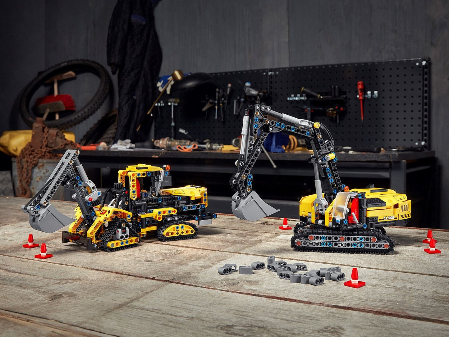 LEGO 42121 Heavy-Duty Excavator 2-in-1 Building Kit
