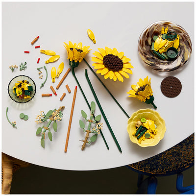 LEGO Botanicals Sunflower Bouquet 11502 Adjustable 686-Piece Set