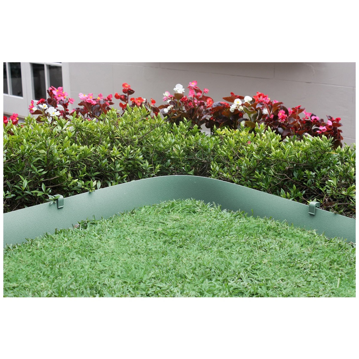Greenlife Plastic Garden Edging 2 x (1000 x 15cm) With 20 Pegs Eucalyptus