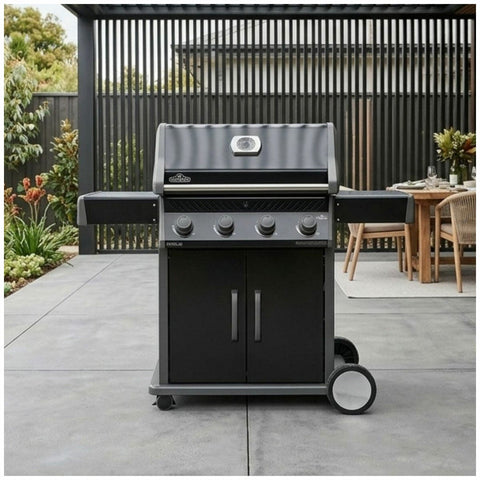 Napoleon Rogue 525 Propane Gas BBQ 4 Burner Cast Iron Grills Black
