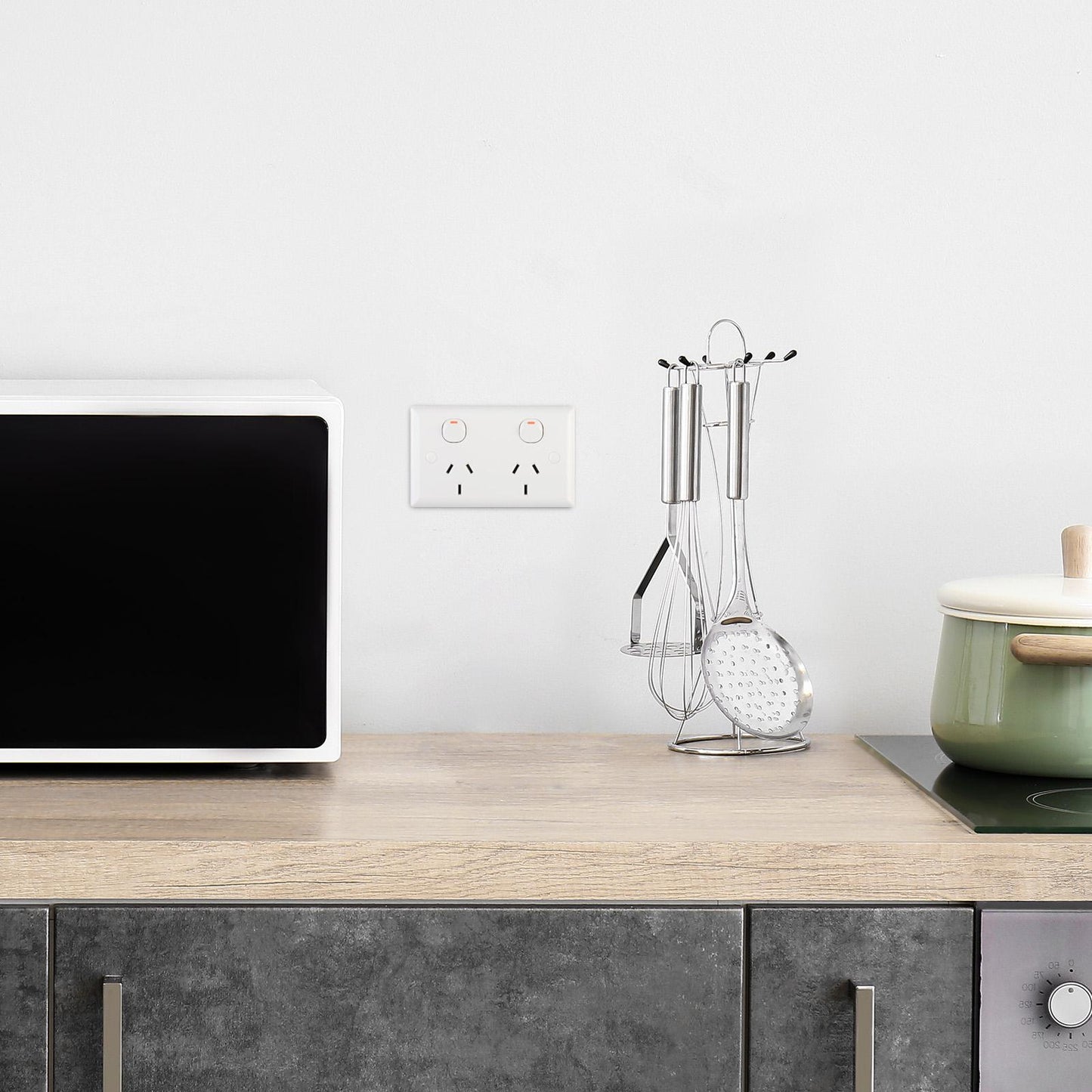 Deta Solid Plate Double Power Point